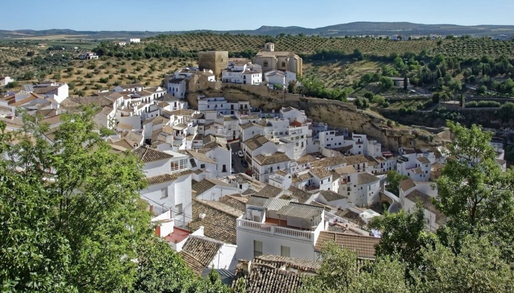 Vista del pueblo de Setenil de las Bodegas
