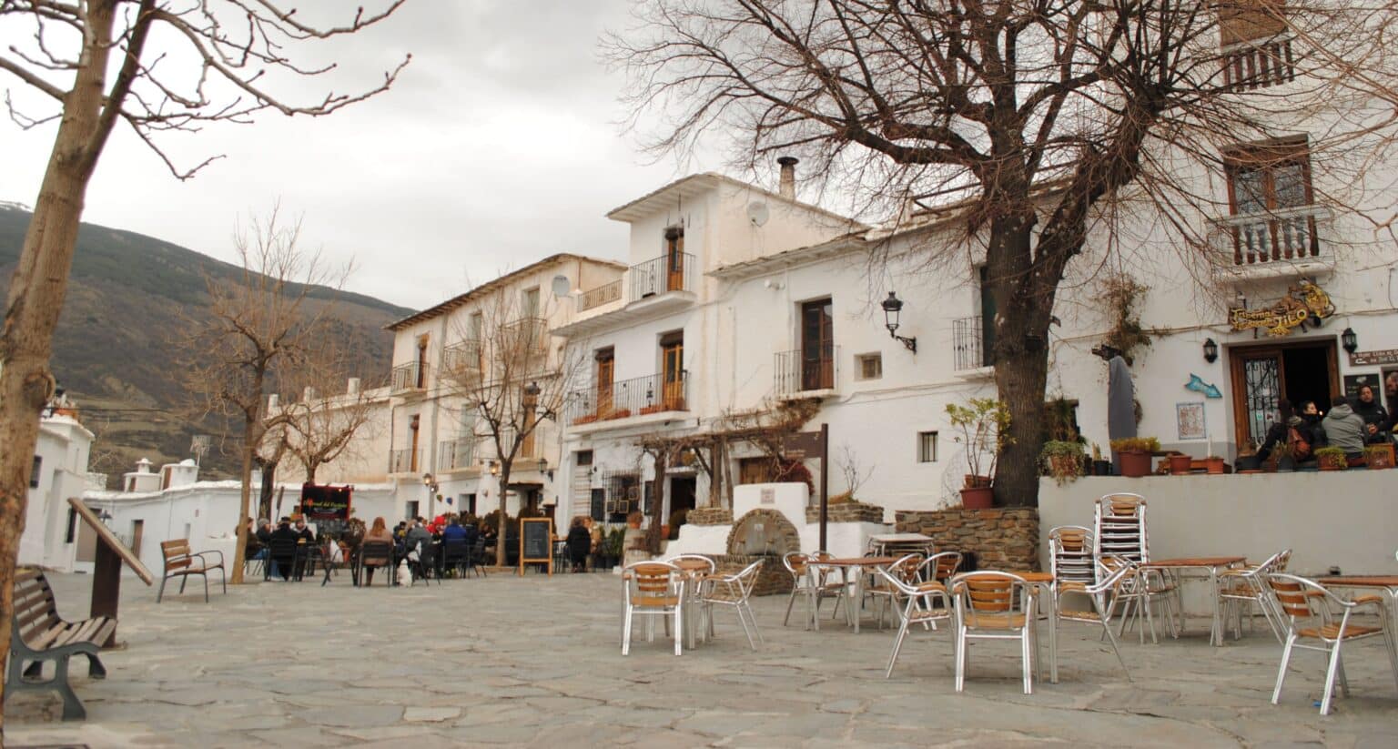 Plaza de Capileira, donde se realizan gran parte de sus celebraciones