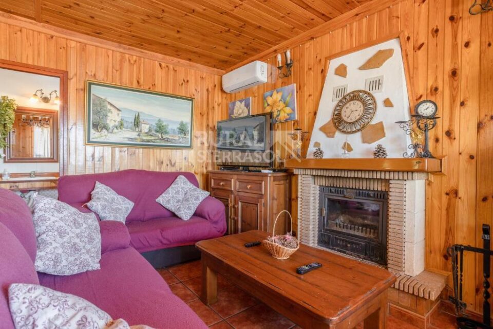 Encantadora Casa de Madera en Sayalonga, con piscina, wi-fi - Imagen 10