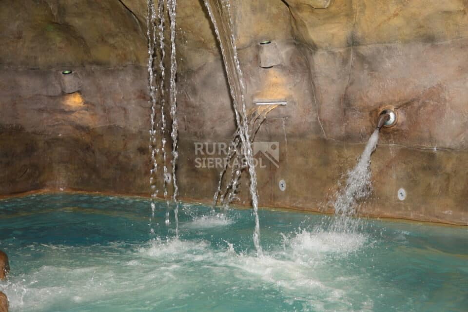 Acogedora Suite con Jacuzzi y Spa en Bérchules - Imagen 11