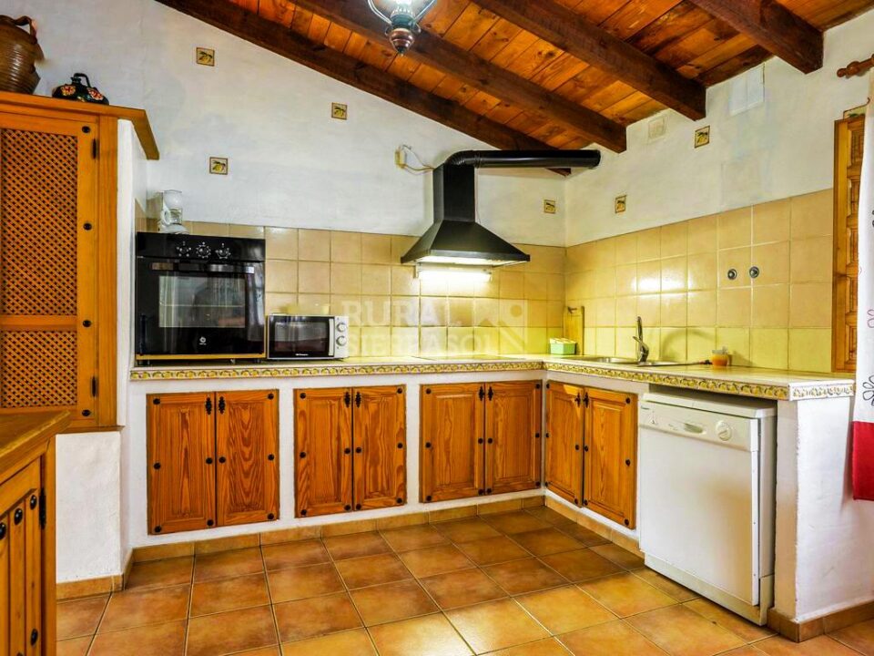 Cocina de Casa rural en Almáchar (Málaga)-1127