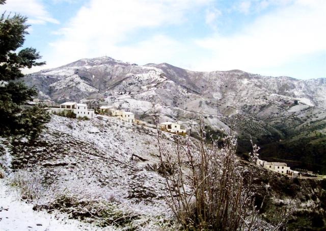 Paisaje nevado de Casa rural en Almáchar (Málaga)-1127