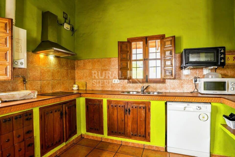 Cocina de Casa rural en Almáchar (Málaga)-1188