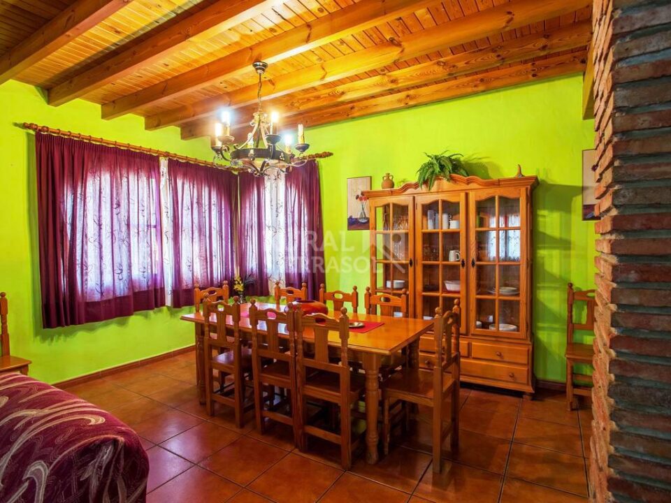 Comedor de casa rural en Almáchar (Málaga) referencia 1192