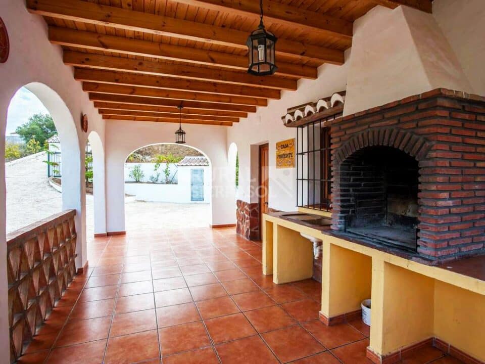 Barbacoa de casa rural en Almáchar (Málaga) referencia 1192