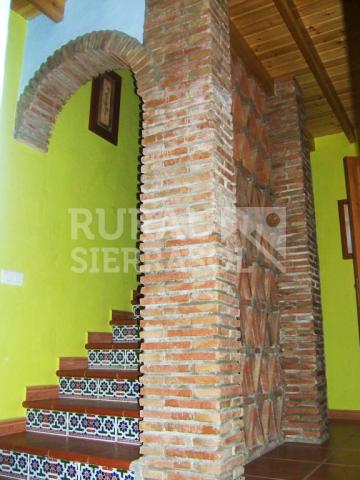 Escalera de casa rural en Almáchar (Málaga) referencia 1192