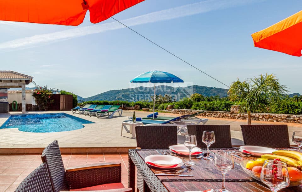 Preciosa Villa en Sayalonga, con piscina, aire acondicionado y wi-fi - Imagen 12