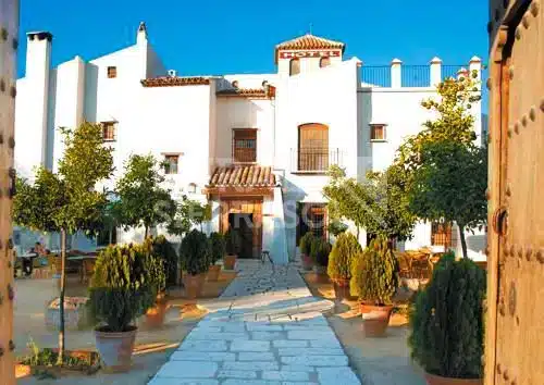 Entrada de Hotel rural en Alameda (Málaga)- 1389