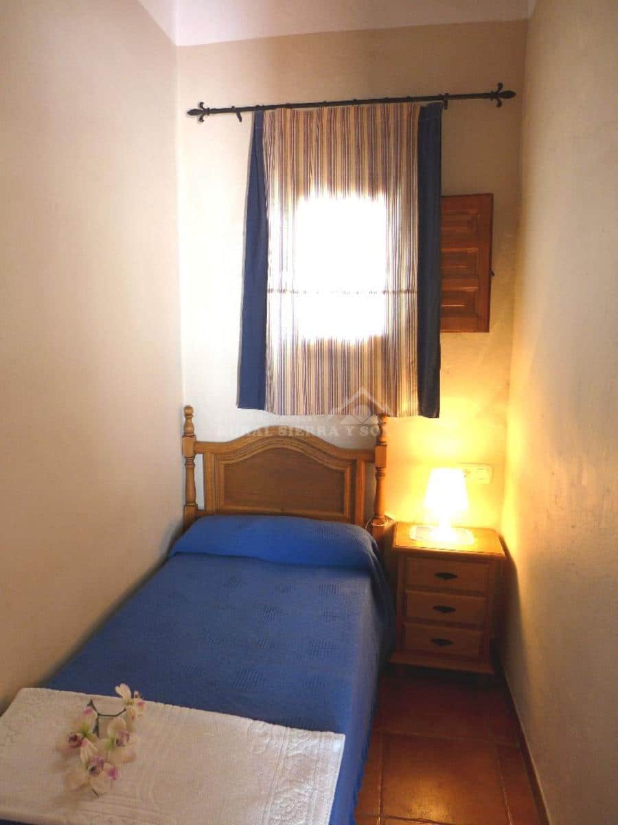 Habitación con cama individual de Casa rural en Almáchar (Málaga)-1491
