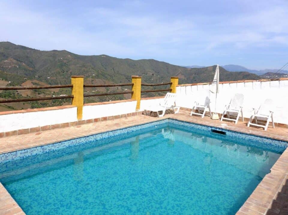 Piscina de Casa rural en Almáchar (Málaga)-1491