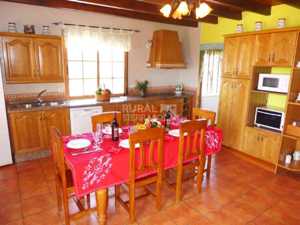 Espléndida Casa Rural en Almachar con barbacoa, piscina y wi-fi - Imagen 15