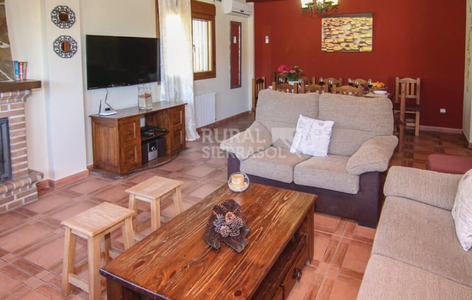 Preciosa Villa en Sayalonga, con piscina, aire acondicionado y wi-fi - Imagen 18