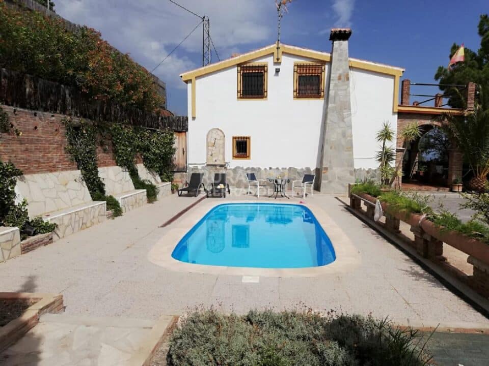 Magnífica Casa Rural en Almáchar, con piscina y barbacoa - Imagen 2