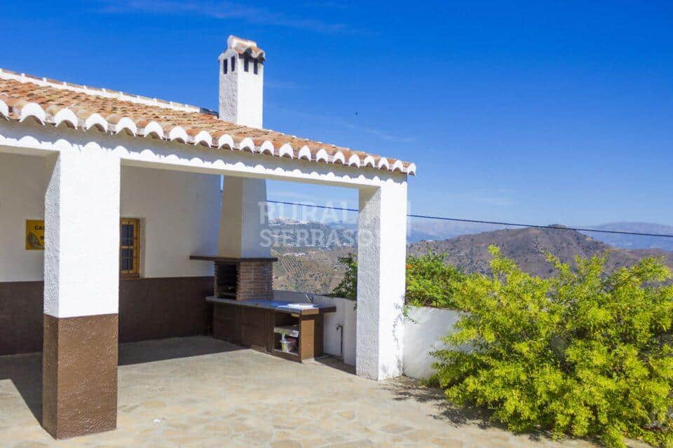 Zona de barbacoa en Casa rural en Almáchar (Málaga)-1127