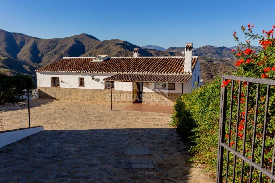 Gran terraza de Casa rural en Almáchar (Málaga)-1188