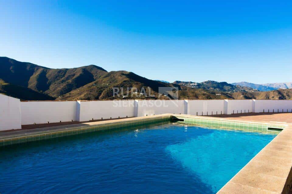 Piscina con vistas de Casa rural en Almáchar (Málaga)-1191