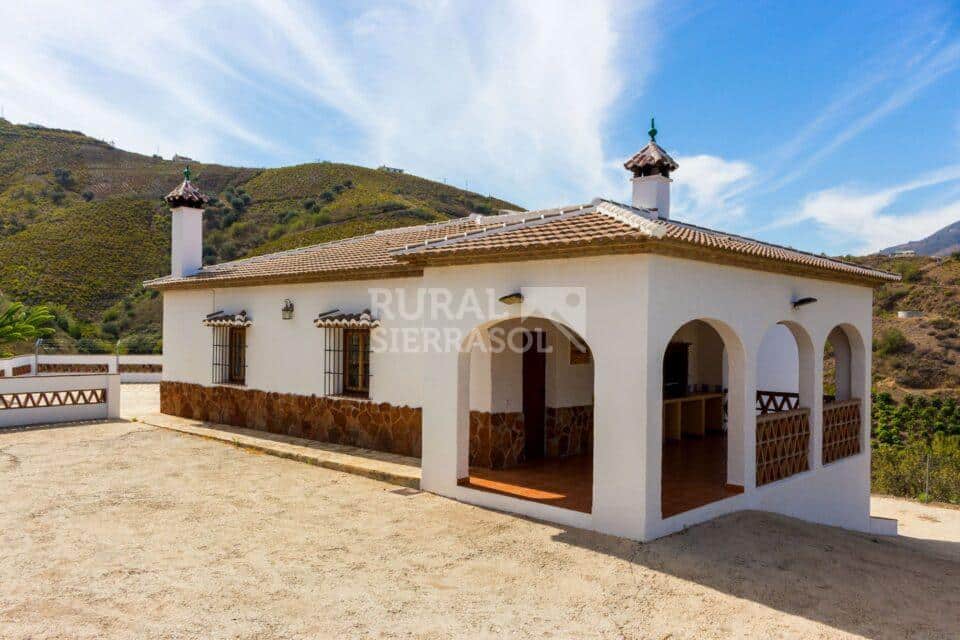 Portada de casa rural en Almáchar (Málaga)-1192