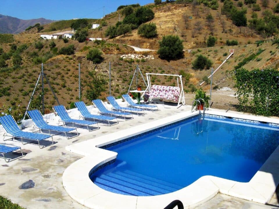 Espléndida Casa Rural en Almachar con barbacoa, piscina y wi-fi - Imagen 2