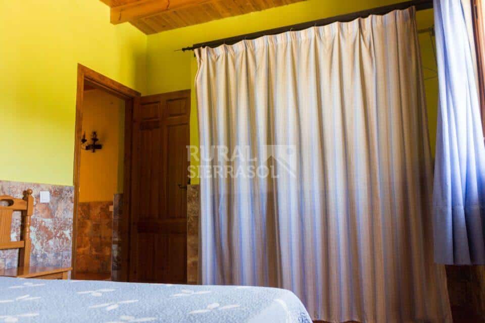 Cortina de habitación de casa rural en Almáchar (Málaga)-1192