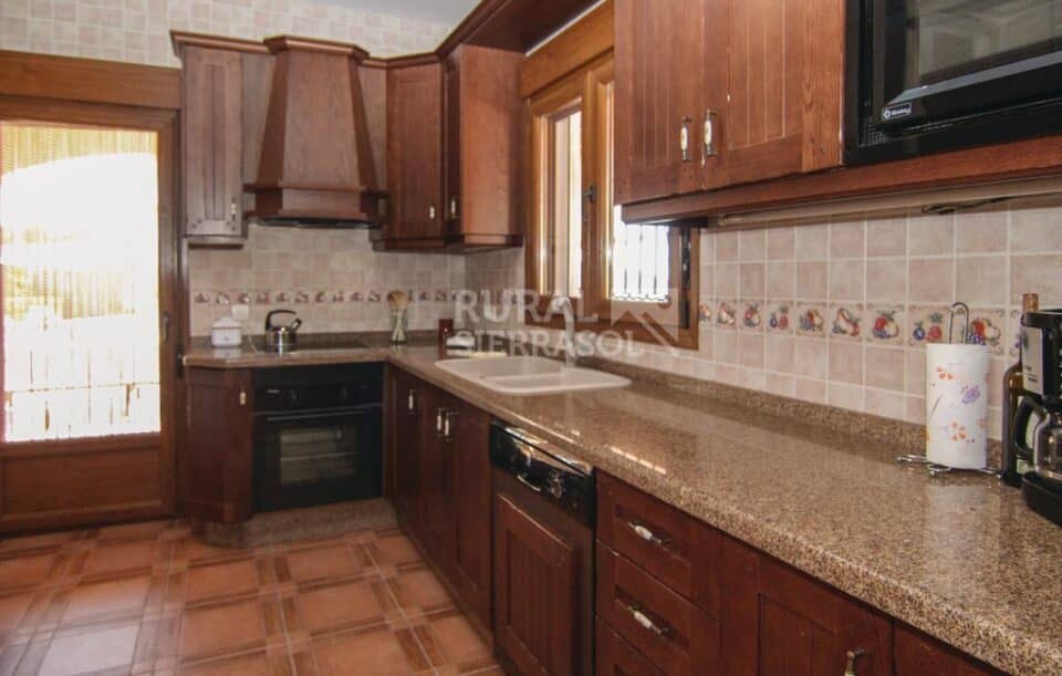Preciosa Villa en Sayalonga, con piscina, aire acondicionado y wi-fi - Imagen 20