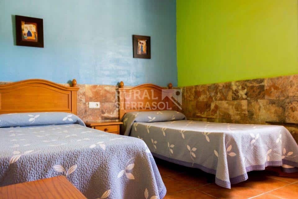 Camas individuales de casa rural en Almáchar (Málaga)-1192
