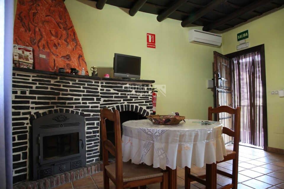 Acogedora Suite con Jacuzzi y Spa en Bérchules - Imagen 23