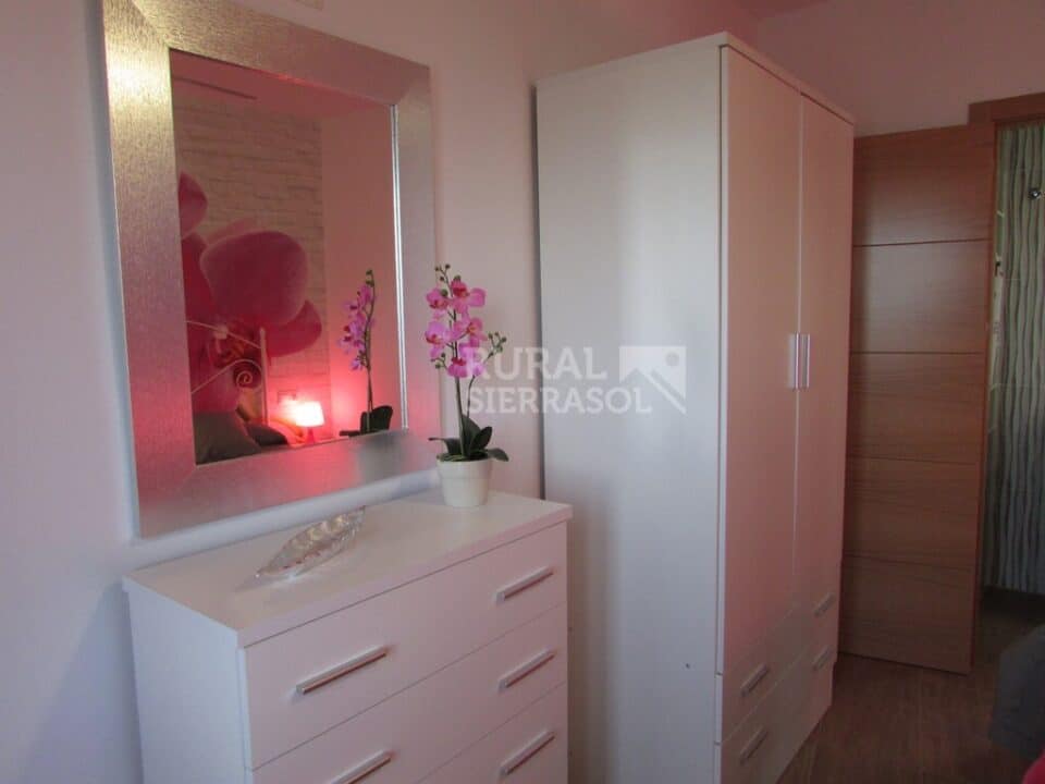 Preciosa Casa Rural con una esmerada decoración, en Sayalonga - Imagen 23
