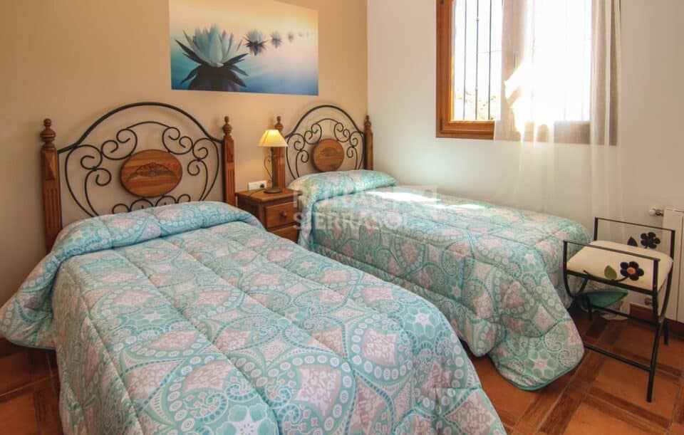 Preciosa Villa en Sayalonga, con piscina, aire acondicionado y wi-fi - Imagen 28