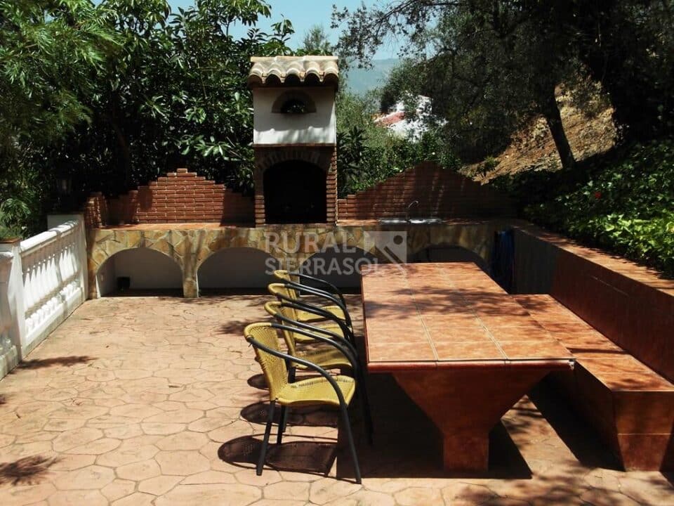 Encantadora Casa de Madera en Sayalonga, con piscina, wi-fi - Imagen 28