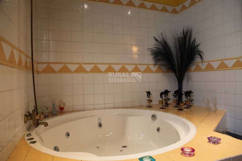 Acogedora Suite con Jacuzzi y Spa en Bérchules - Imagen 29