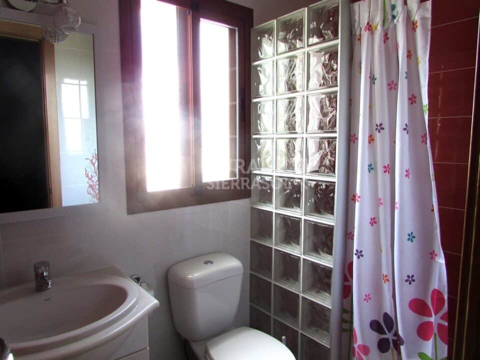 Preciosa Casa Rural con una esmerada decoración, en Sayalonga - Imagen 29