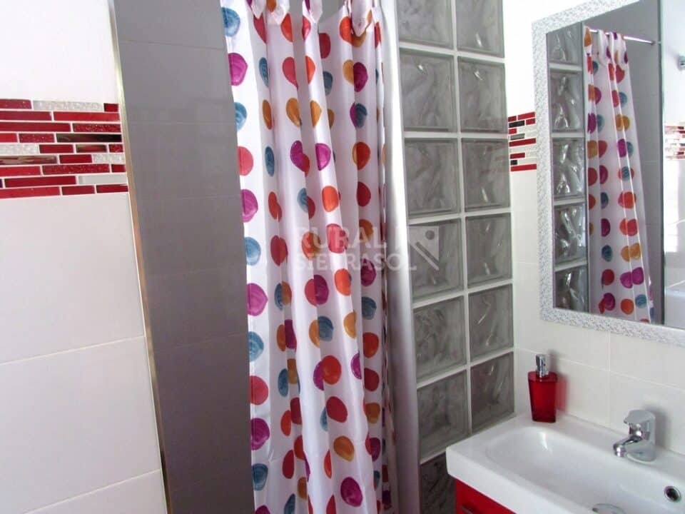 Preciosa Casa Rural con una esmerada decoración, en Sayalonga - Imagen 30