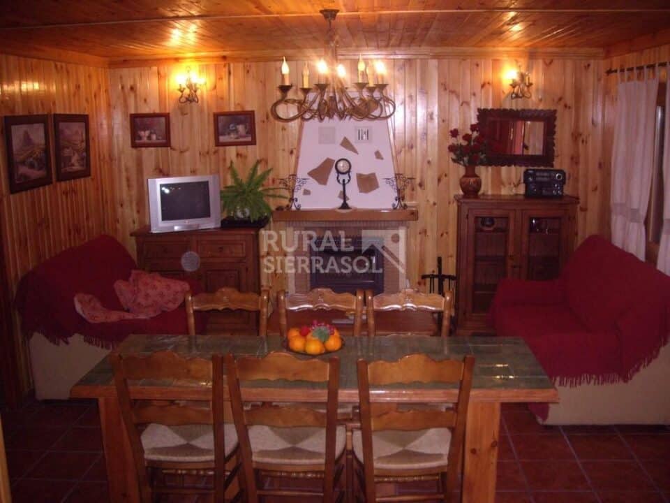 Encantadora Casa de Madera en Sayalonga, con piscina, wi-fi - Imagen 33
