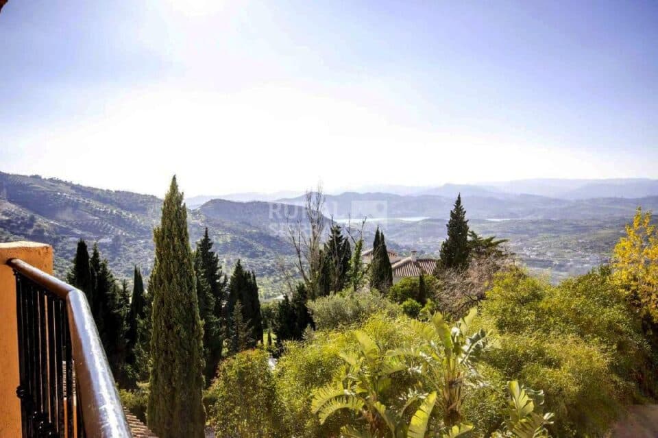 Terraza con vistas de Hotel rural en Alcaucín (Málaga)-3415