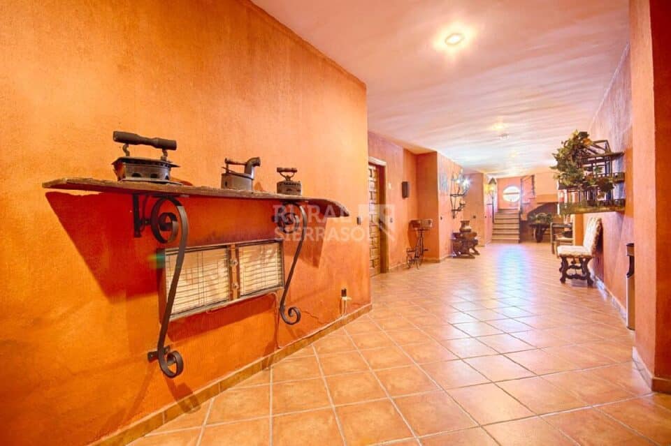 Pasillo de Hotel rural en Alcaucín (Málaga)-3415