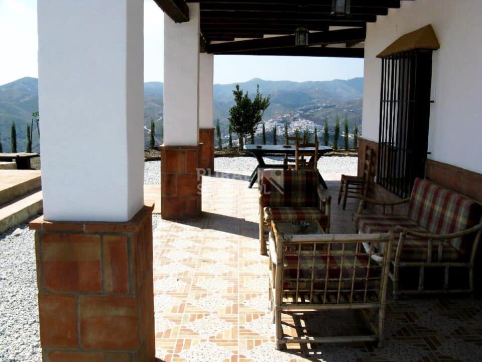 Acogedora Casa Rural en Almáchar con piscina, barbacoa y chimenea - Imagen 26