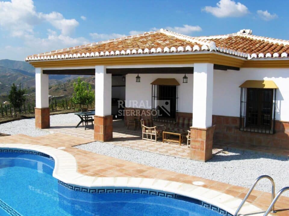 Acogedora Casa Rural en Almáchar con piscina, barbacoa y chimenea - Imagen 39