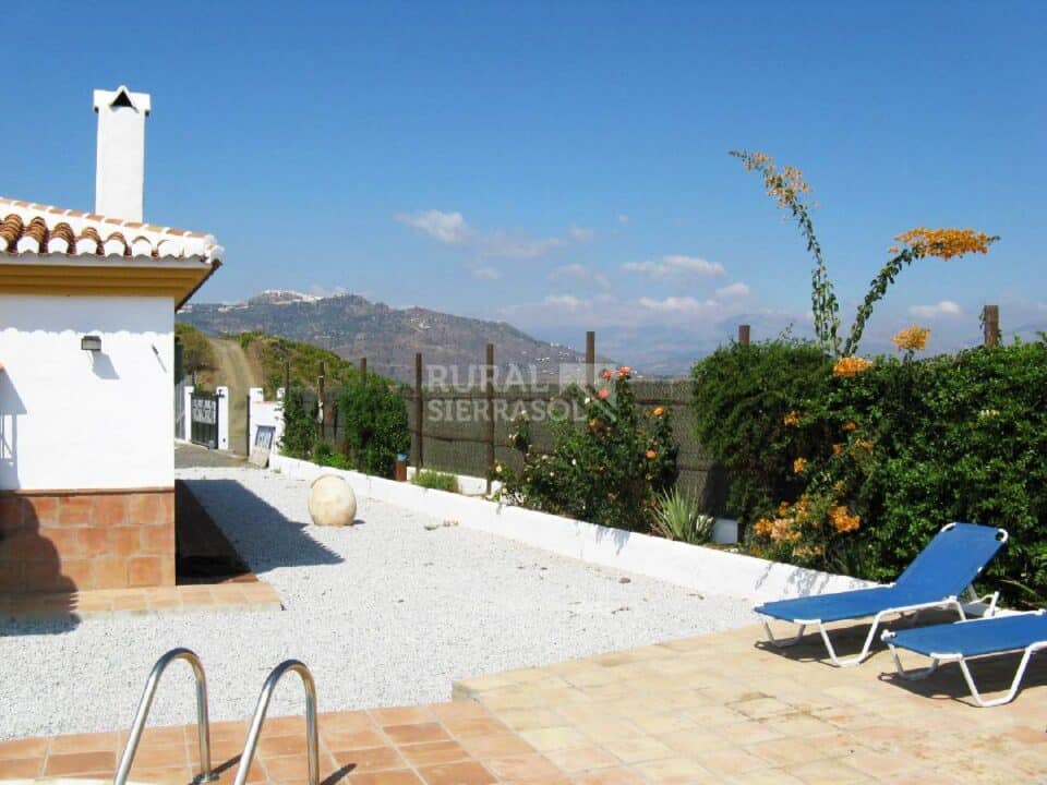 Acogedora Casa Rural en Almáchar con piscina, barbacoa y chimenea - Imagen 41