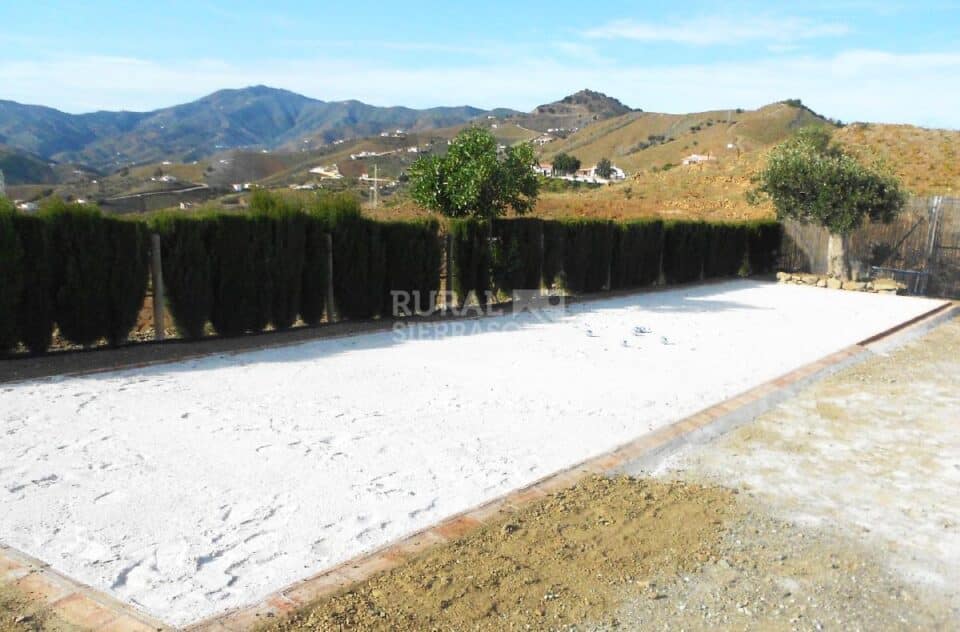 Acogedora Casa Rural en Almáchar con piscina, barbacoa y chimenea - Imagen 42