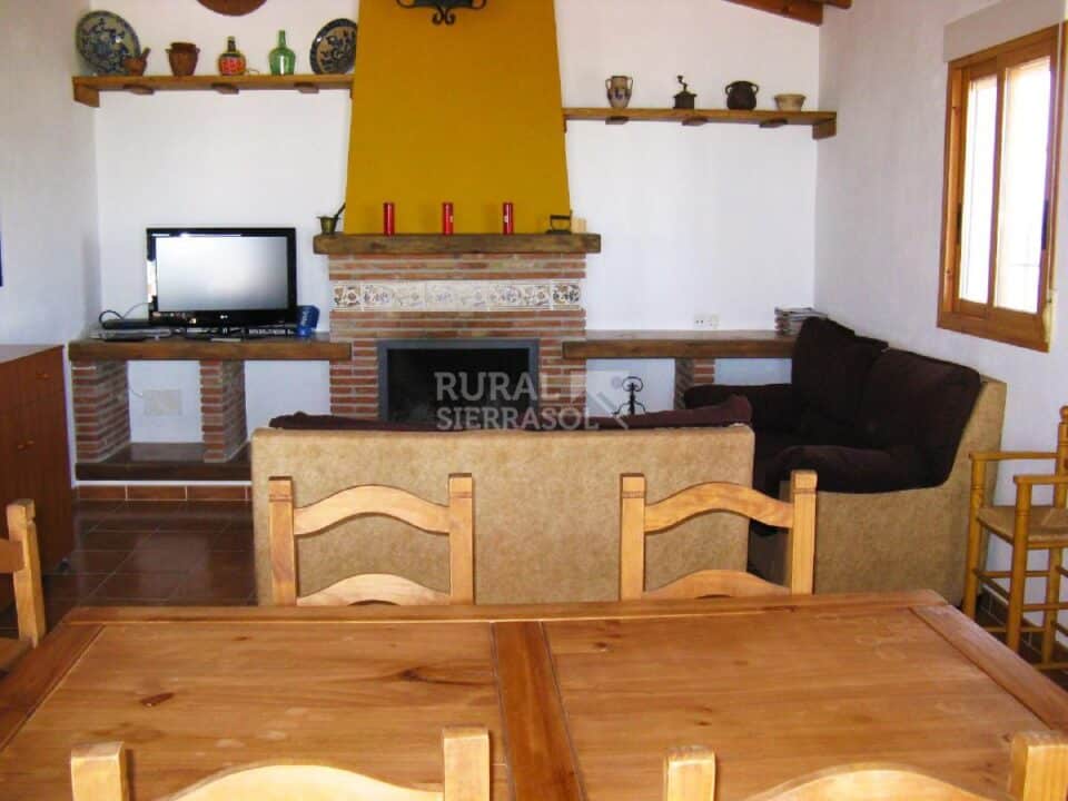 Bonita Casa Rural en Almáchar con piscina, barbacoa y wi-fi - Imagen 27