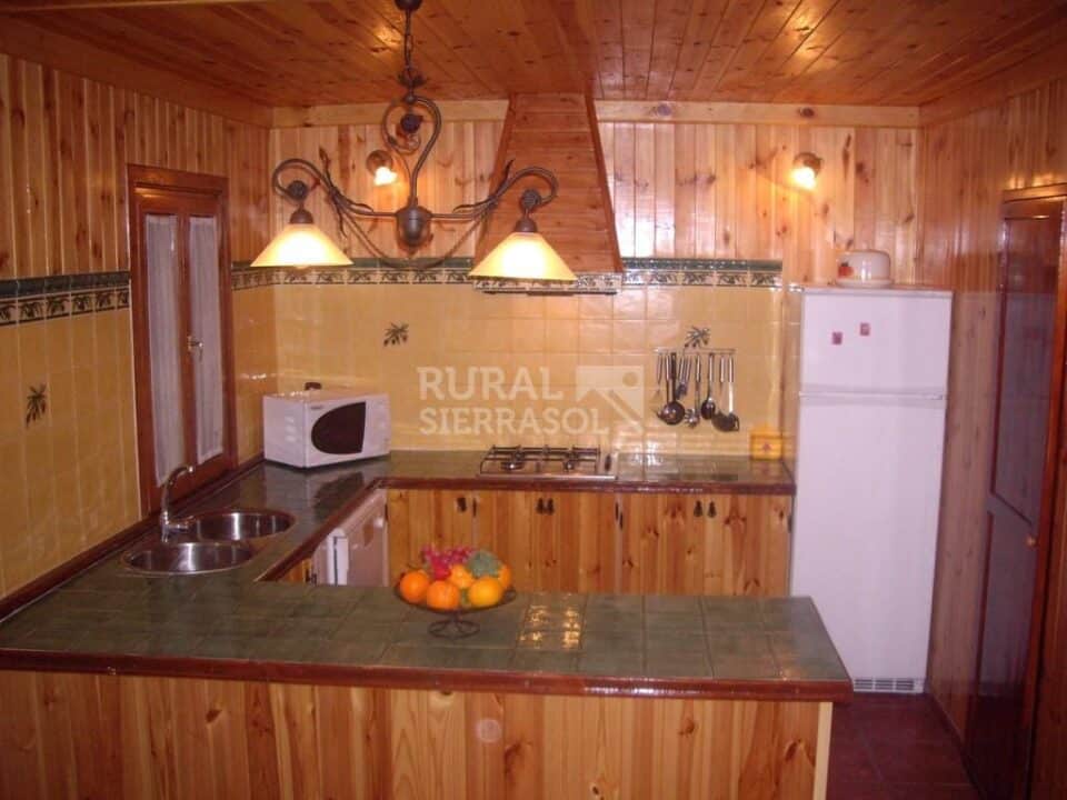 Encantadora Casa de Madera en Sayalonga, con piscina, wi-fi - Imagen 38