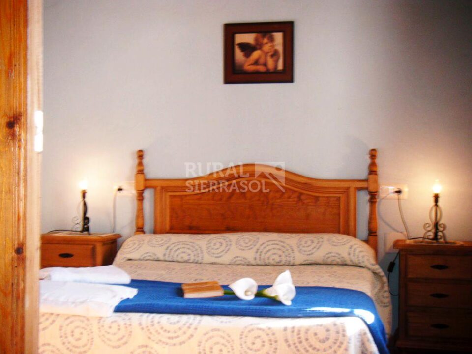 Dormitorio de matrimonio de Casa rural en Almachar (Málaga)-3899