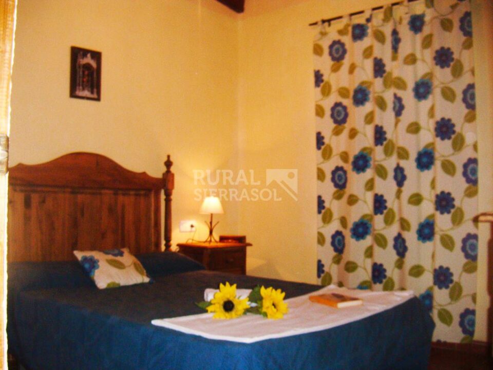 Dormitorio de matrimonio de Casa rural en Almachar (Málaga)-3899