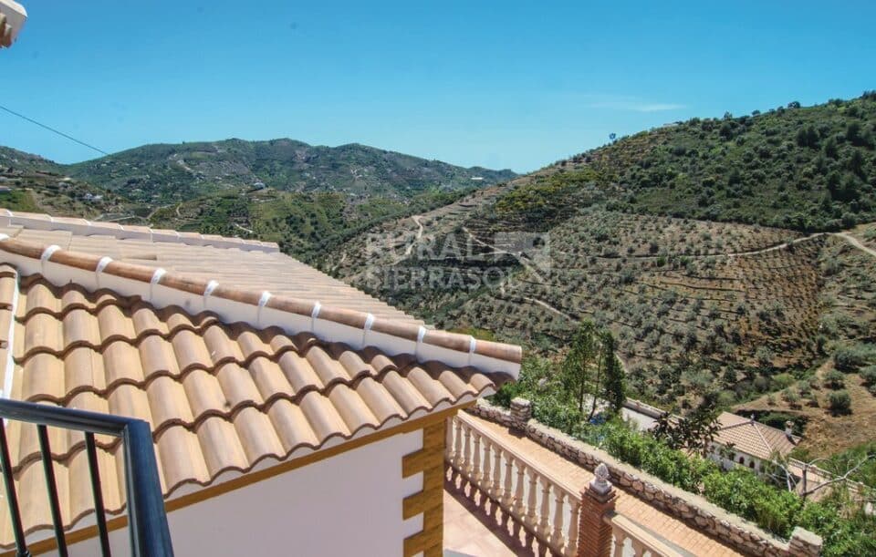 Preciosa Villa en Sayalonga, con piscina, aire acondicionado y wi-fi - Imagen 39