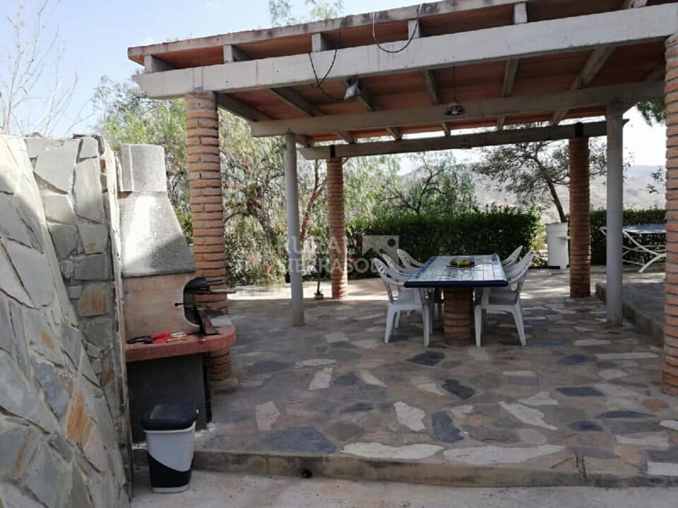 Magnífica Casa Rural en Almáchar, con piscina y barbacoa - Imagen 9