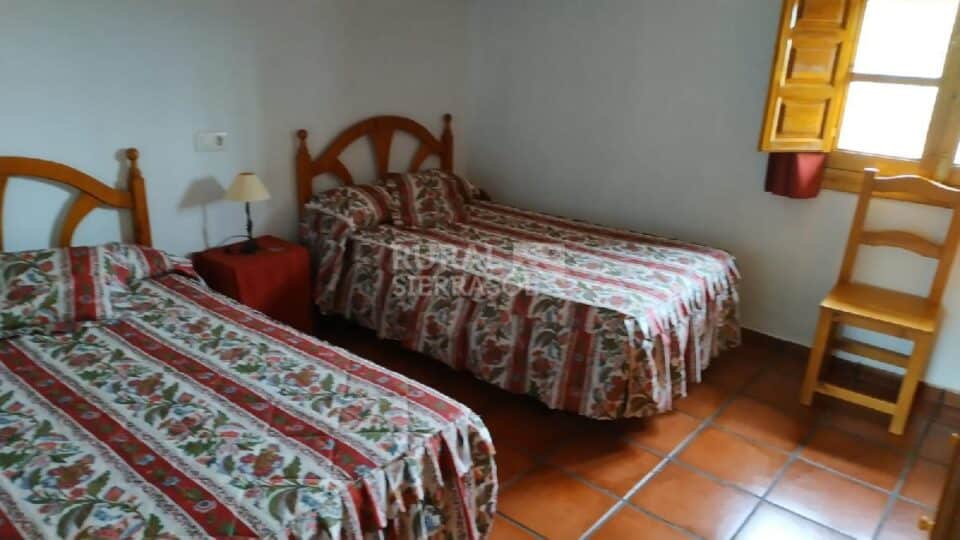 Magnífica Casa Rural en Almáchar, con piscina y barbacoa - Imagen 19