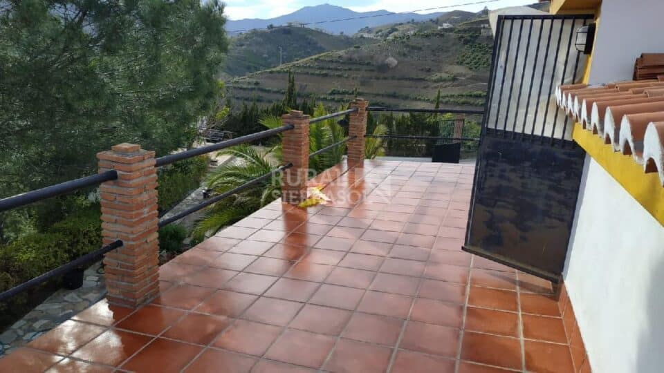 Magnífica Casa Rural en Almáchar, con piscina y barbacoa - Imagen 20
