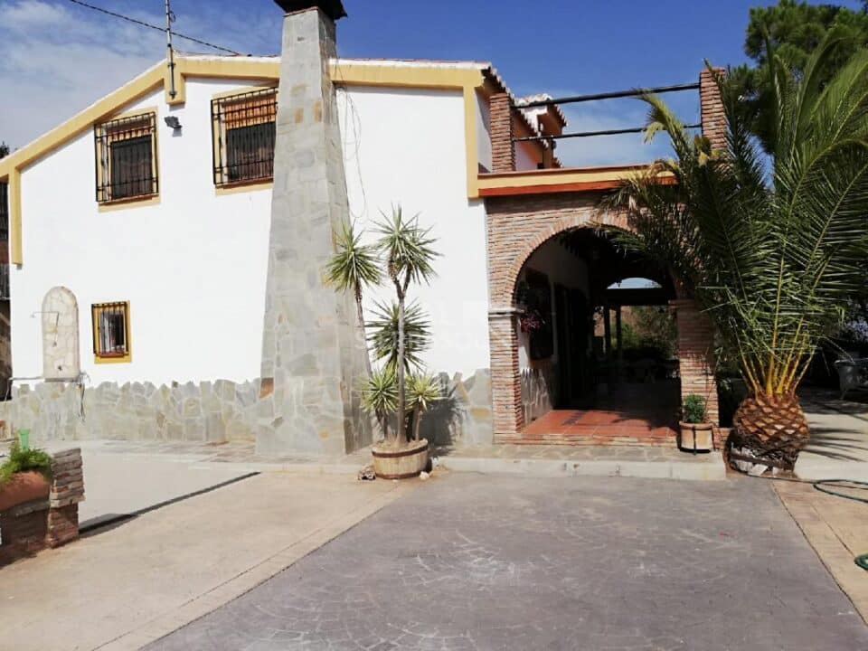 Magnífica Casa Rural en Almáchar, con piscina y barbacoa - Imagen 24
