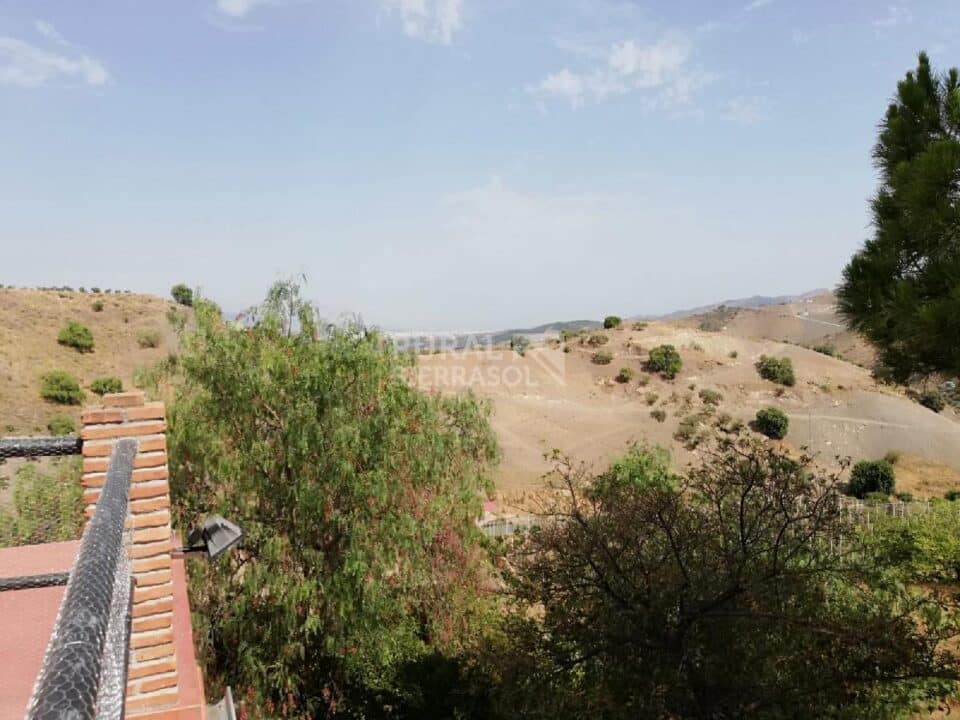 Magnífica Casa Rural en Almáchar, con piscina y barbacoa - Imagen 27
