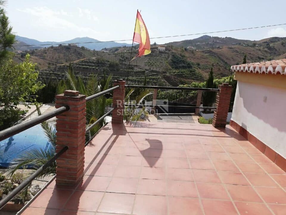 Magnífica Casa Rural en Almáchar, con piscina y barbacoa - Imagen 36